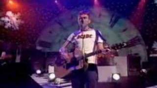 Download lagu Blur - beetlebum (live on later) 98` mp3 Download lagu Blur - beetlebum (live on later) 98` mp3