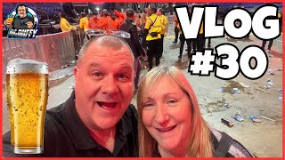 GIGS🤘and SWIGS🍺 in London Town + Charity Shop Game Hunts !