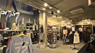 preview picture of video 'Retail design by WSB Interieurbouw   Stout Jeans Nunspeet NL Ladenbau mode'
