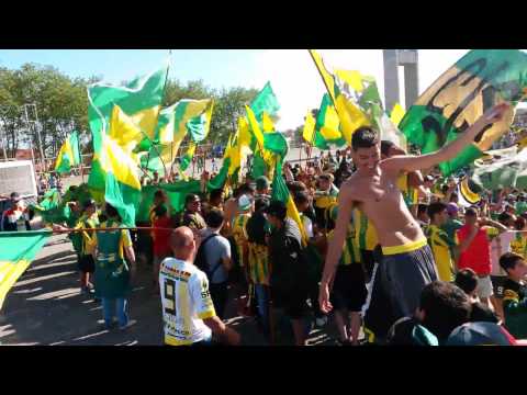 "ALDOSIVI 0 vélez 0. Entrada de La Pesada." Barra: La Pesada del Puerto • Club: Aldosivi • País: Argentina