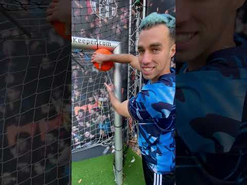 LEO MESSI NO METIÓ GOL AL ROBOKEEPER Y YO LO INTENTO