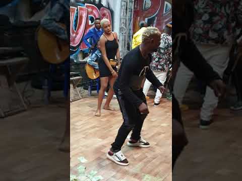 Visite de Papy-Kakol et Les Danseuses de Robinho-Mundibu à la Répétition de Fally  Ipupa