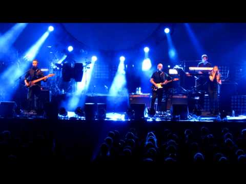 Brit Floyd - Echoes, Pt.2 - Berlin 2011
