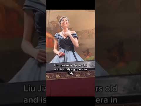 Opera singer Lisette Oropesa goes viral when joined by a fan (Liu Jianwei)
