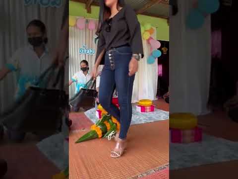 Phakwan is heartbroken when the first wife comes to congratulate her husband at his wedding. #Chi...