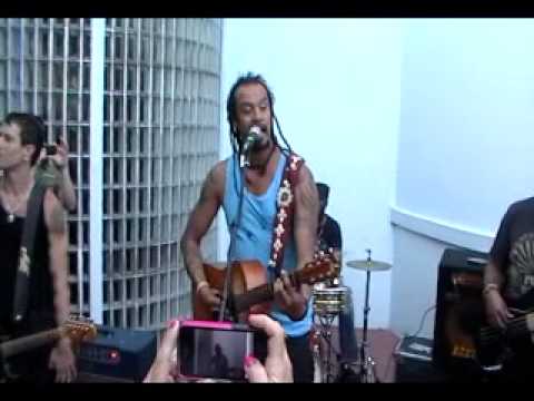 Michael Franti w/some of Spearhead playing outside the Fillmore (pre show), Miami Beach, FL 5/14/10