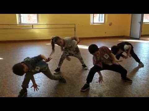 Uptown Funk - A lezione di Hip Hop - corso ragazzi 6/8 anni - CID Accademia Danza - Parma