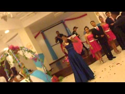 "Feliz cumpleaños" XV de Danilsa y Marlennis