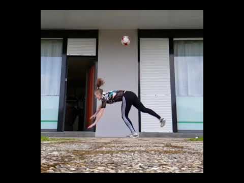 Lost Frequencies ft. James Blunt - Melody (Official Music Video