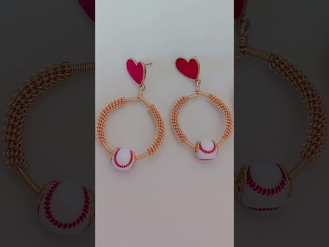 Vídeo relacionado con Shamoparty Juego de accesorios para fiestas temáticas de béisbol, vajilla para 20 invitados, 61 unidades, vasos, servilletas, platos y manteles, MX037