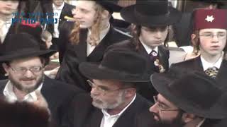 עו"ד דוד זעירא | רגעים מרגשים בטיש פורים אצל רבינו ה"נחלת דן" זצוק"ל ממודז'יץ - פורים תשס"ד