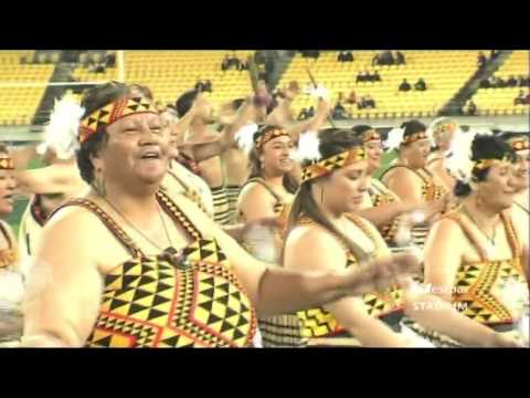 Patea Maori Club - Poi E