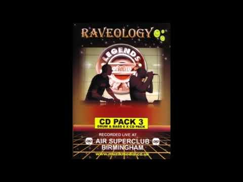 LTJ Bukem - MC Conrad @ Raveology - Legends Of The Dark Black 2005