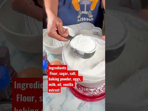 Easy homemade waffle recipe. Delicious fluffy, homemade Waffles #breakfast easy waffle recipe! #yum