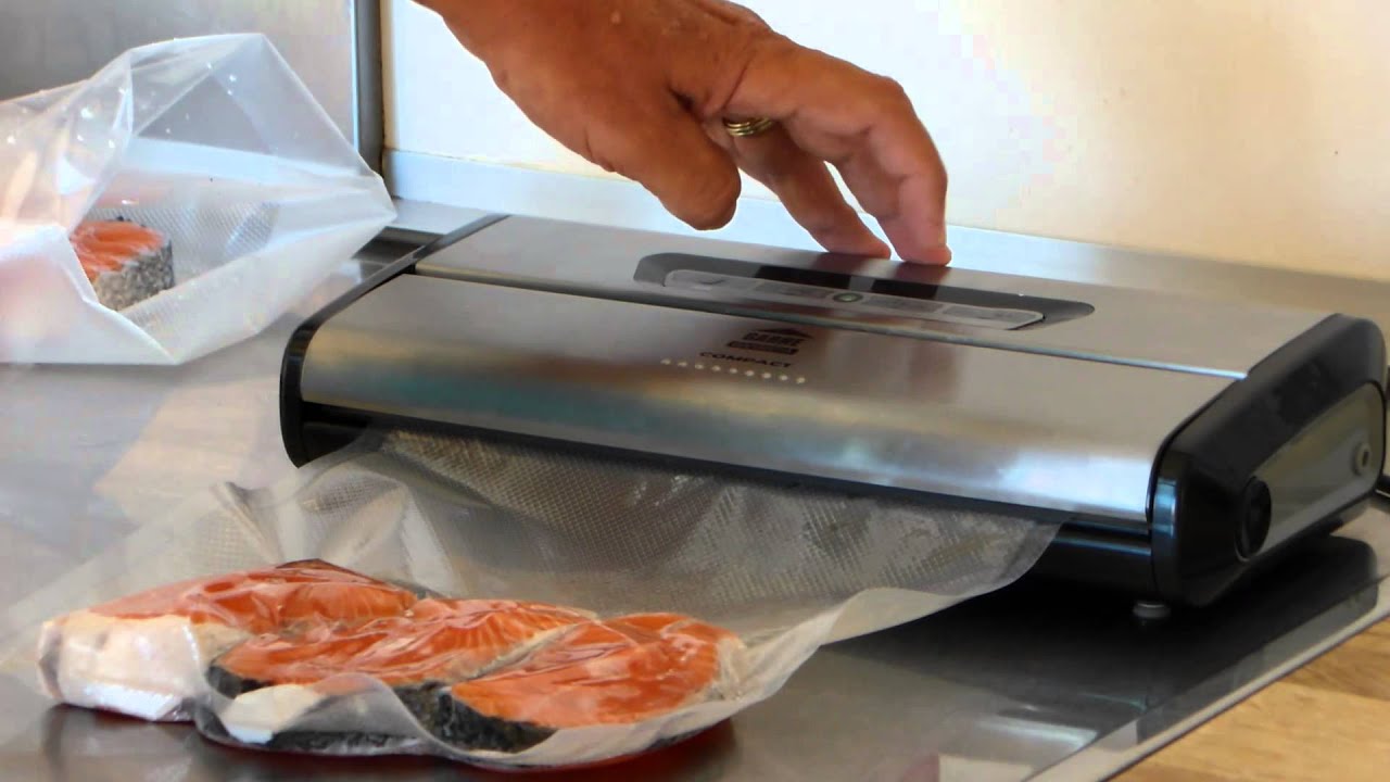 Envasadora de vacío Garhe Compact - Envasando al vacío pescado