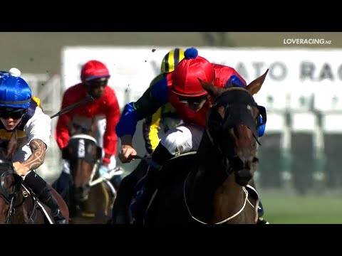 Sharp'N'Smart proves his worth in the Gr.1 Auckland Thoroughbred Racing New Zealand Derby