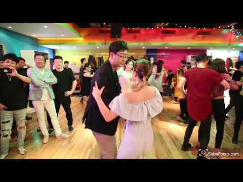 Judith & 타미 Bachata - Korke & Judith Sensual Bachata Workshop in Mambo