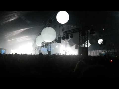 Balaton Sound 2013 @ Axwell Playing  Hard Rock Sofa Rasputin