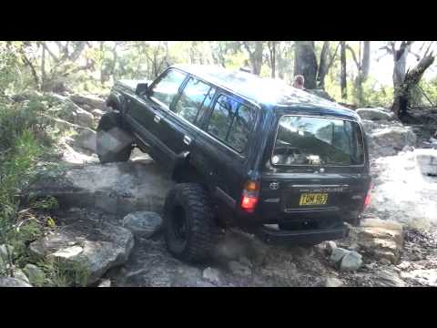 Toyota Landcruiser with Dropped Radius Arms - Rod's Cruiser Clip 01