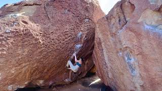 Video thumbnail: Sign of the Cross low, V3-4. Hueco Tanks