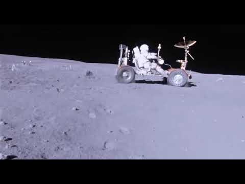 Moon  Astronautas  manejan en la LUNA ..