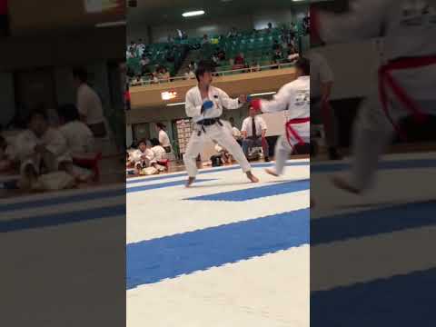 フェイントで誘って不用意に詰めて来た相手に上段突き　#空手 #karate #short #突き技