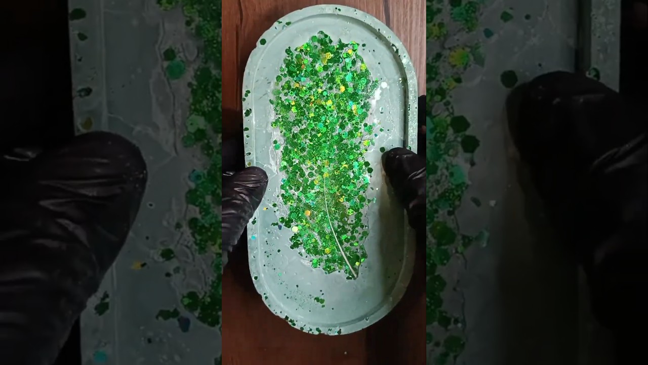 Handmade accessory tray made with real feather, resin & gypsum 🍃✨ #shortvideo #shortsvideo #short
