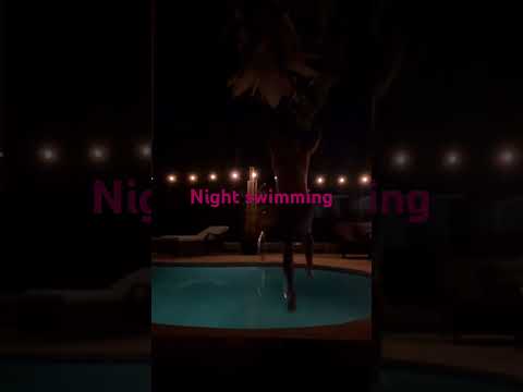 #shorts #brr #swimming #pools winter swimming is the best. #floridalife blessed 😇. ❤️❤️❤️