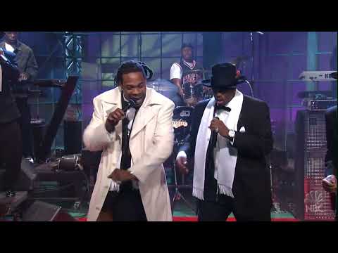 Busta Rhymes featuring Diddy and Pharrell Williams - "Pass the Courvoisier, Part II" LIVE 2002 [HD]