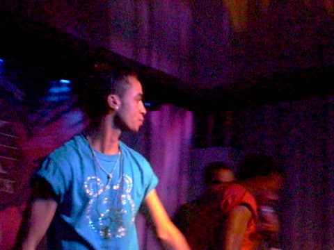 jls-  short clip of jls singing umbrella