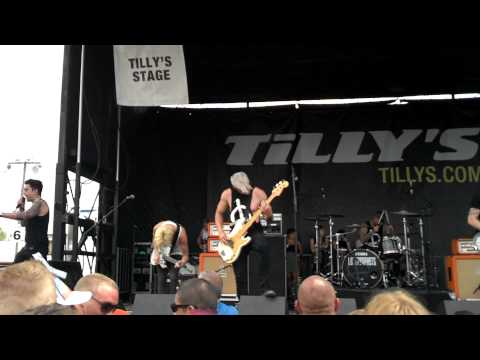 Lostprophets- To Hell We Ride (live Warped tour)