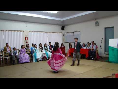 Amanda em Ciranda de Prenda CTG Chegando no Rancho