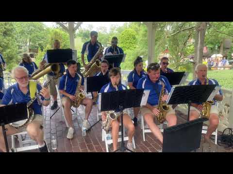 Hernando's Hideaway  |  The Uptown String Band