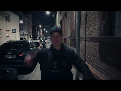 Familia Zawsze Razem ft Szymbar X Baczkowski  -  Podziemna Poezja (prod. Wełenka)