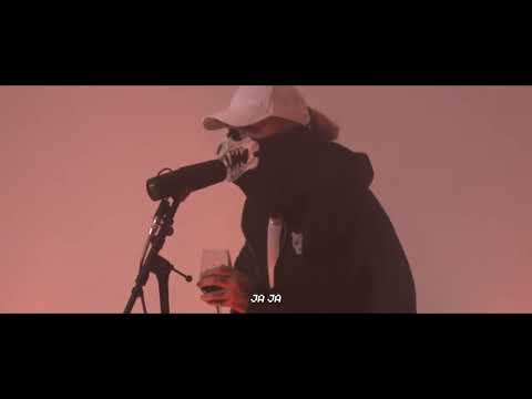 XAM651 - Farben (Official Music Video)