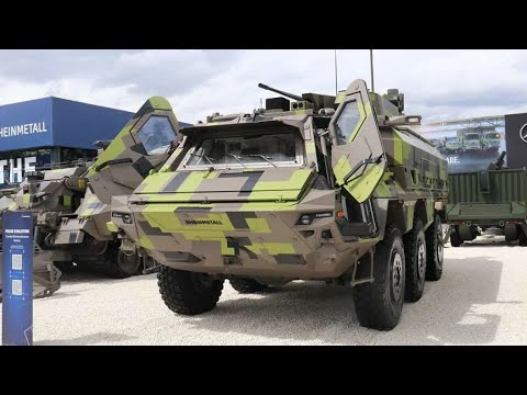 Rheinmetall aus Deutschland stellt auf der Eurosatory 2024 das gepanzerte Fahrzeug Fuchs Evolutio...