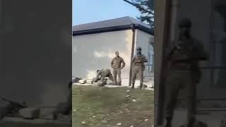 Արցախում քաղաքացին մեքենայից տեսանկարահանել է ճանապարհին երևացող ադրբեջանցի զինծառայողներին #Արցախ