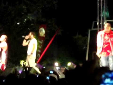 Nebma ft Pro Sinnerz - Meine Ekei Pou Eisai Live Thessaloniki ΔΕΘ 2009