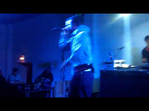 Alex P - Moq Blok (Live in 4KM)