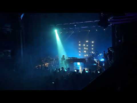 Quelques morceaux du concert de LAAKE - 28/11/2023 - TRIANON