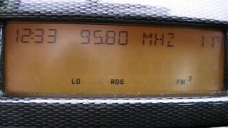 preview picture of video 'FM Bandscan - Tonbridge, Kent, England (29/4/12)'