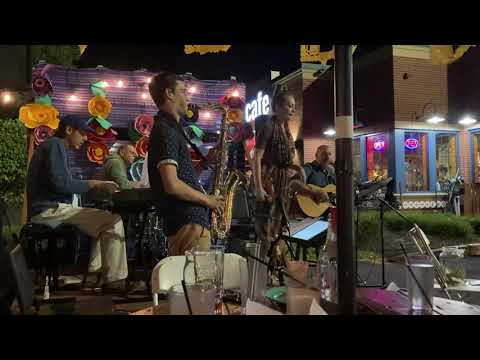 Your Mama Don’t Dance