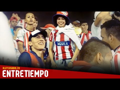"Murga y repique - Frente Rojiblanco - Junior 2-0 Pasto (27/Sep/15)" Barra: Frente Rojiblanco Sur &bull; Club: Junior de Barranquilla