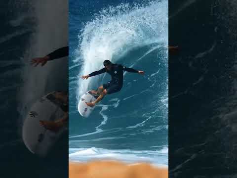 Conner Coffin Huge Turn in Hawaii - Surfing Off the Wall