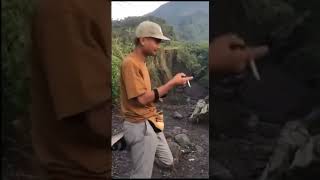 Download lagu ada yang kangen vibes 2018 - 2020 gak sih? #fyp #story #storywa #shorts #viral #nostalgia mp3