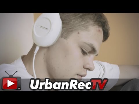 Theodor - Momenty feat: Lilu (prod. Poszwixxx) [Official Video]