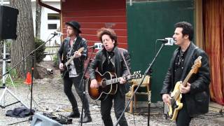 Willie Nile - "Let's All Come Together" - Radio Woodstock 100.1 - 4/29/16
