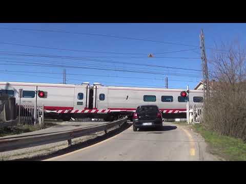 Passaggio a livello di via Franchi Maggi #1 - Castelletto di Branduzzo (PV) / Level Crossing