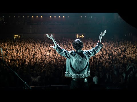 The Silver Spoons - He's Got My Money Now (Live @Karlin)