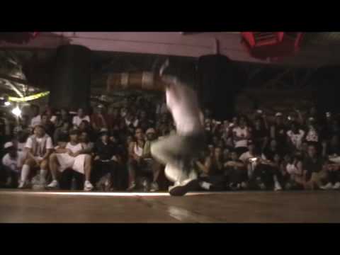 Bgirl Anita vs.  bgirl cielo - Batalha Final Internacional 2009 - Sao Paulo
